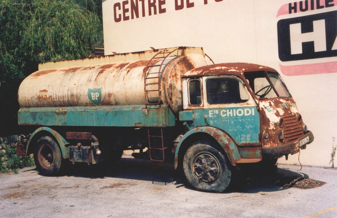 citernerenault18mp.jpg